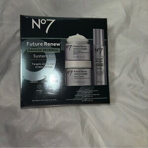 No7 Future Renew Damage Reversal System Kit